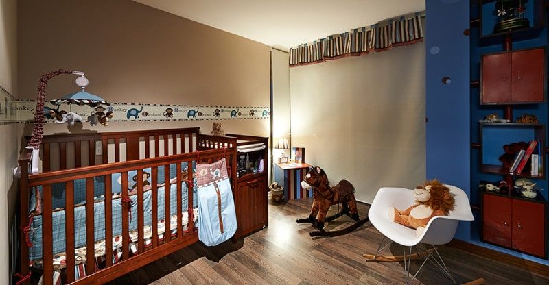 decorate babys room