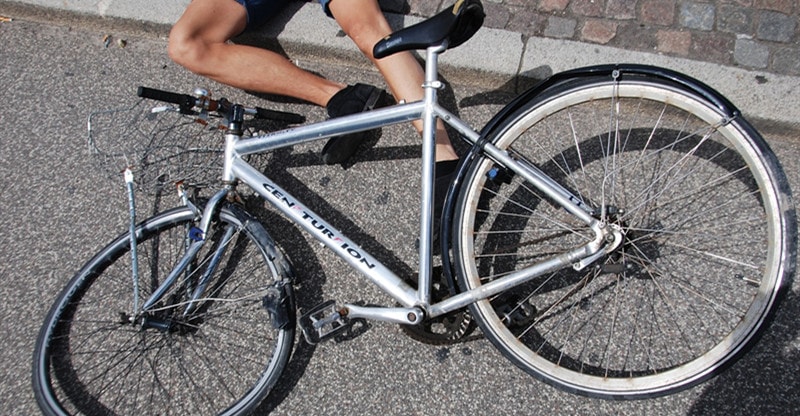 factors cause bicycling accidents