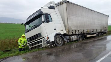 negligent acts lead to truck accidents