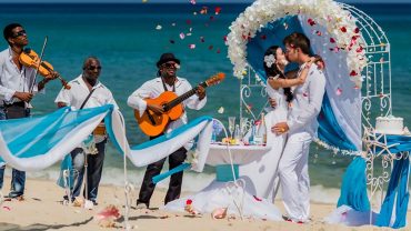 what makes live wedding music good